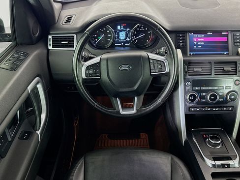 Used 2019 Land Rover Discovery Sport HSE image 16