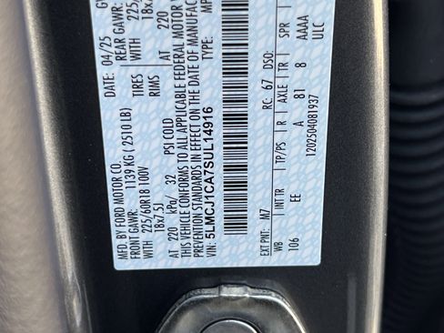 New 2025 Lincoln Corsair FWD image 33