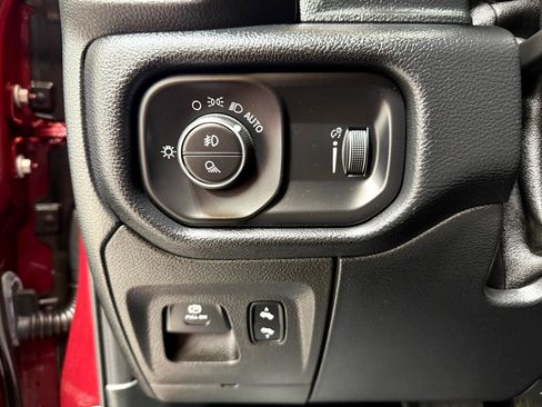 Used 2020 RAM 1500 Big Horn image 14