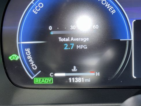 Used 2025 Toyota Crown Limited image 24