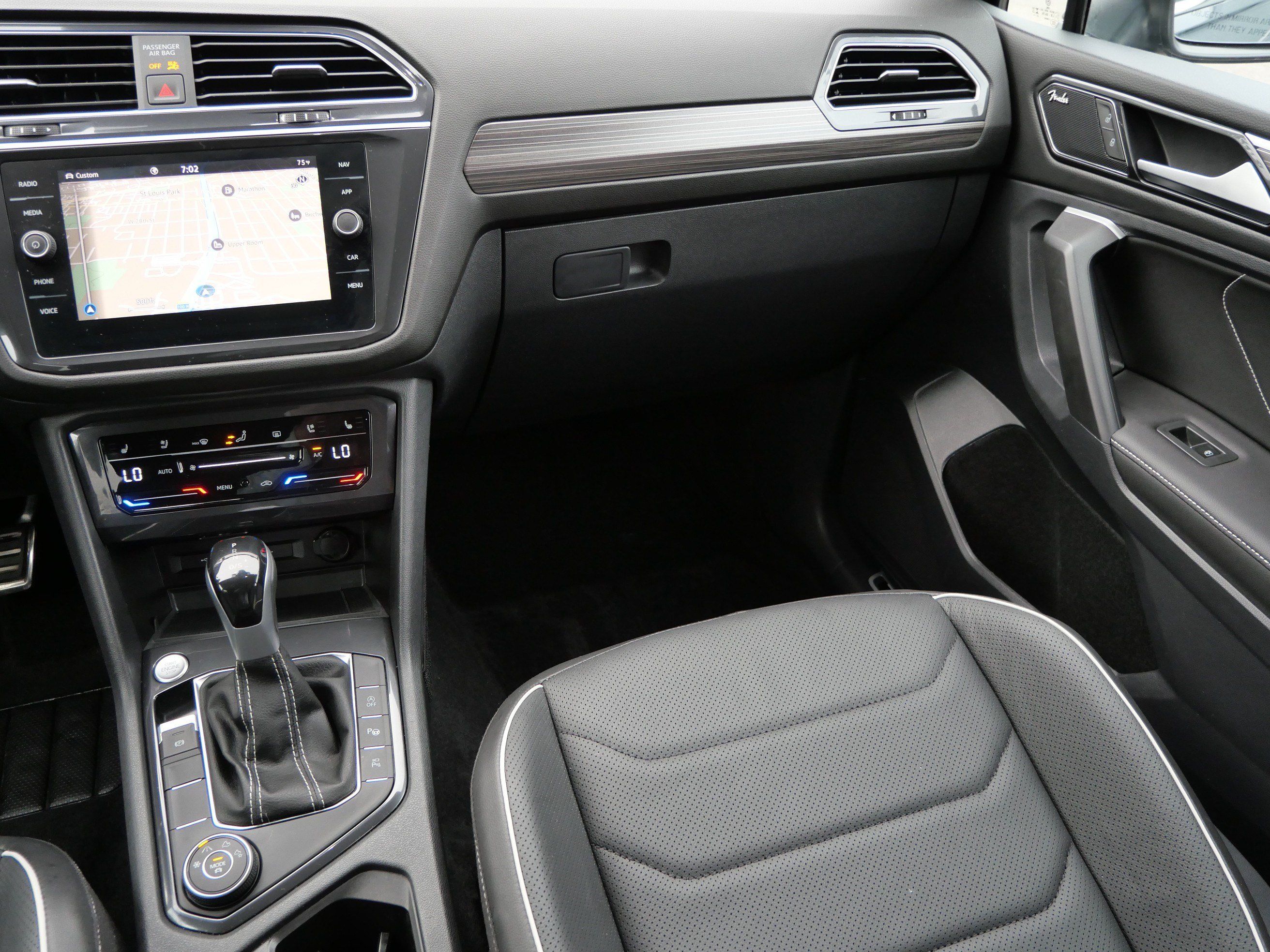 Certified 2024 Volkswagen Tiguan SEL R-Line AWD/4WD image 11