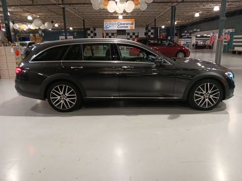 Used 2021 Mercedes-Benz E 450 4MATIC All-Terrain Wagon image 6