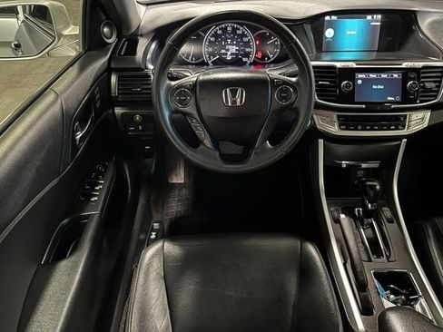 Used 2015 Honda Accord EX-L image 18