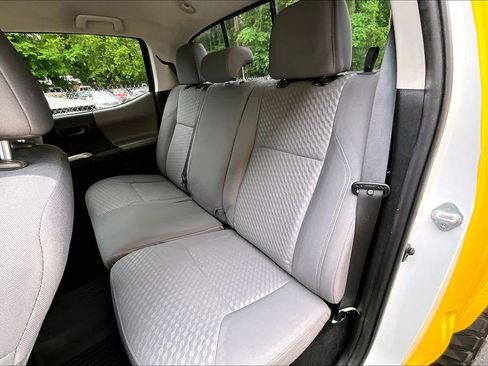 Used 2021 Toyota Tacoma SR5 AWD/4WD image 20