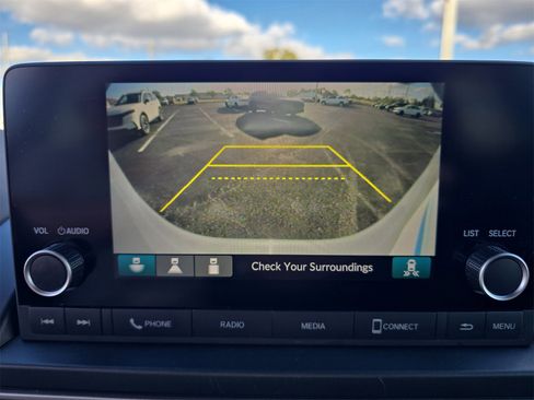 Certified 2023 Honda Pilot Sport image 17