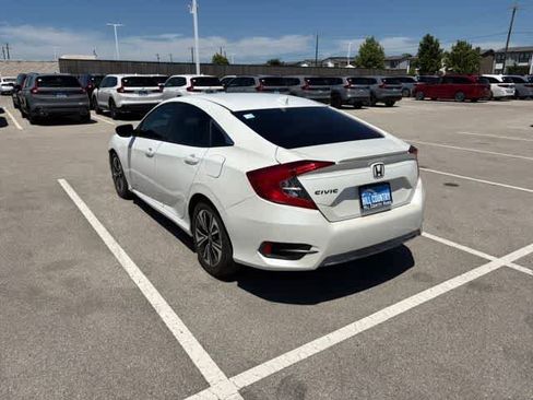 Used 2017 Honda Civic EX-T image 3