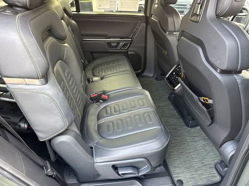 Used 2022 Rivian R1S Launch Edition image 20