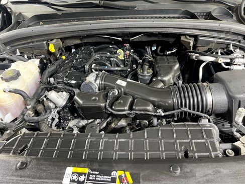 Used 2023 Jeep Grand Cherokee Altitude AWD/4WD image 29