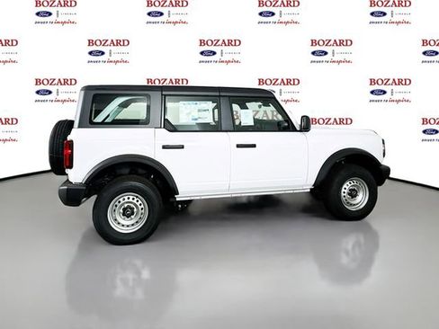 New 2025 Ford Bronco 4-Door image 9