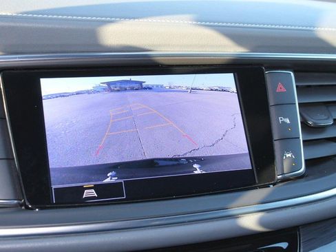 Used 2023 Buick Enclave Essence image 32