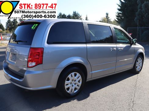 Used 2016 Dodge Grand Caravan SE w/ Quick Order Package 29E SE image 7