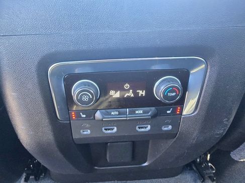 Used 2021 Chevrolet Suburban High Country AWD/4WD image 15
