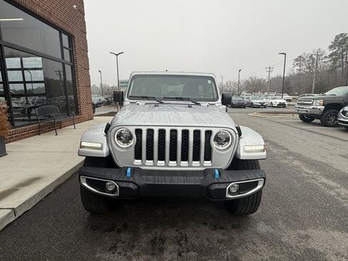 Used 2023 Jeep Wrangler Sahara w/ Cold Weather Group image 9