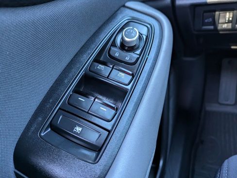 Used 2025 Subaru Outback Premium image 26