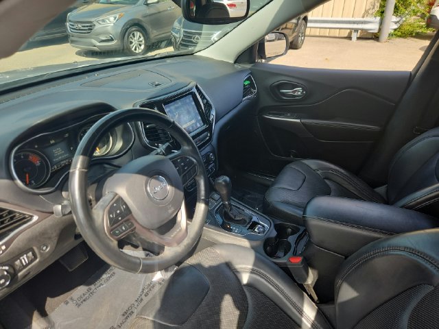 Used 2019 Jeep Cherokee Limited AWD/4WD image 7