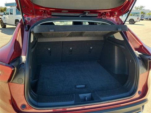 Certified 2025 Chevrolet Trax LT w/ LT Convenience Package image 6