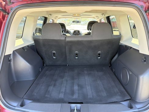 Used 2012 Jeep Patriot Latitude w/ Sun/Sound Group AWD/4WD image 5