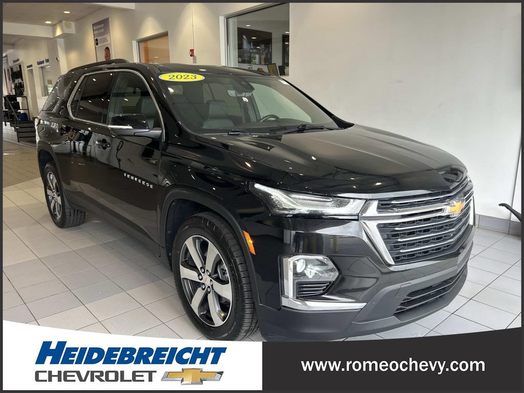 Certified 2023 Chevrolet Traverse LT w/ LT Premium Package AWD/4WD image 1