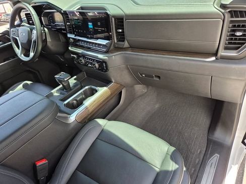 Certified 2023 Chevrolet Silverado 1500 LT Trail Boss w/ LT Trail Boss Premium Package AWD/4WD image 16