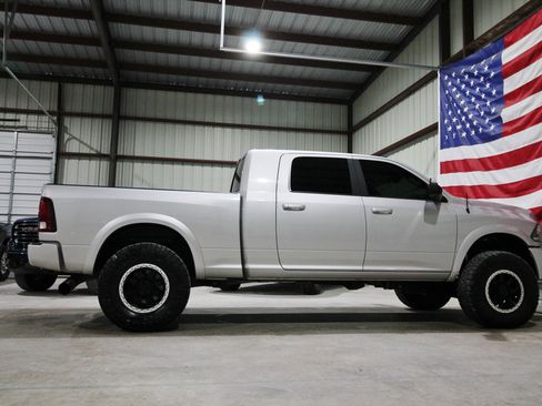 Used 2018 RAM 2500 Laramie w/ Sport Appearance Group AWD/4WD image 13