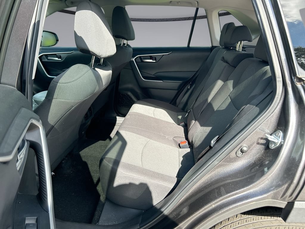 Used 2024 Toyota RAV4 XLE w/ Convenience Package FWD image 31