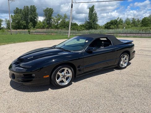 Used 1999 Pontiac Firebird Trans Am RWD image 6