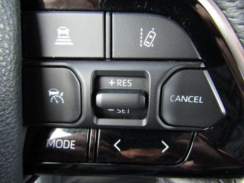 Used 2023 Toyota Tundra Platinum image 18