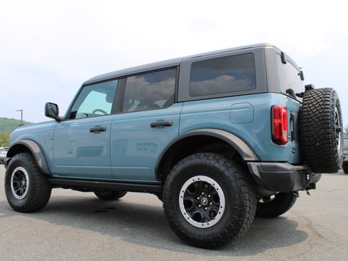 Used 2023 Ford Bronco Black Diamond w/ Sasquatch Package AWD/4WD image 12