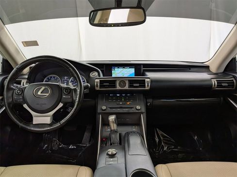 Used 2016 Lexus IS 300 AWD image 13