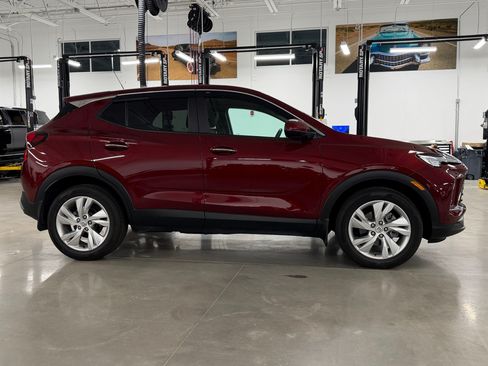 Used 2024 Buick Encore GX Preferred w/ Comfort Package FWD image 8