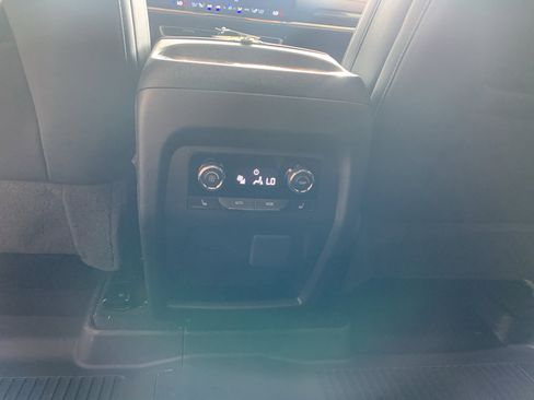 New 2026 Chevrolet Traverse RS w/ LPO, Floor Liner Package FWD image 16