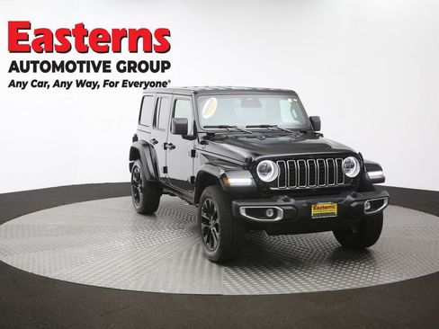 Used 2025 Jeep Wrangler Unlimited Sahara w/ Safety Group AWD/4WD image 50
