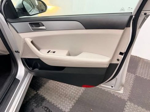 Used 2019 Hyundai Sonata SE FWD image 36