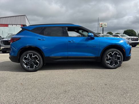 Used 2021 Chevrolet Blazer RS w/ Enhanced Convenience Package FWD image 9