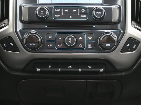 Used 2018 Chevrolet Silverado 1500 LT w/ All Star Edition AWD/4WD image 35