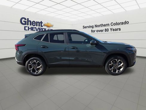 New 2026 Chevrolet Trax LT w/ LT Convenience Package FWD image 6