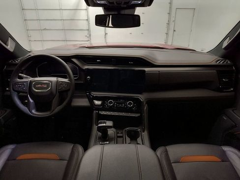 Used 2024 GMC Sierra 1500 AT4 w/ AT4 Preferred Package AWD/4WD image 16