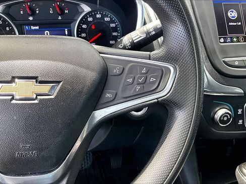 Used 2020 Chevrolet Equinox LT FWD image 24