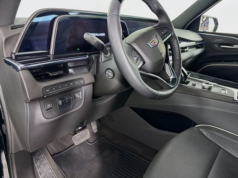Used 2024 Cadillac Escalade Sport w/ LPO, ONYX Package AWD/4WD image 4