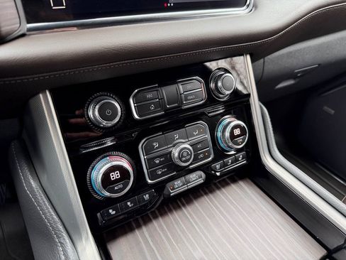 Used 2022 GMC Yukon Denali image 33