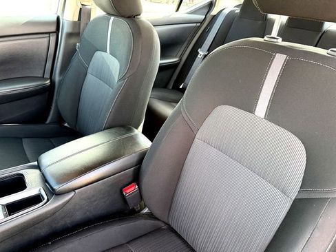 Used 2024 Nissan Sentra SV image 10