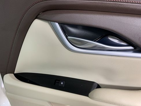 Used 2015 Cadillac XTS Standard image 36