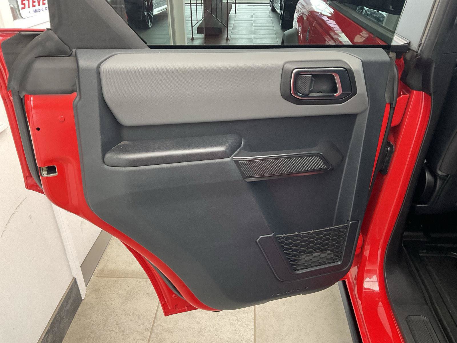 Used 2024 Ford Bronco Black Diamond AWD/4WD image 10