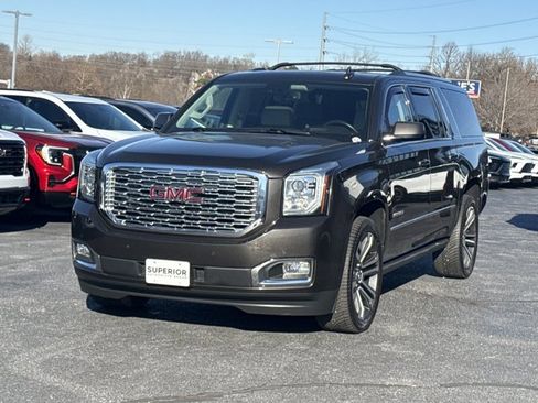 Used 2020 GMC Yukon XL Denali w/ Denali Premium Package image 15