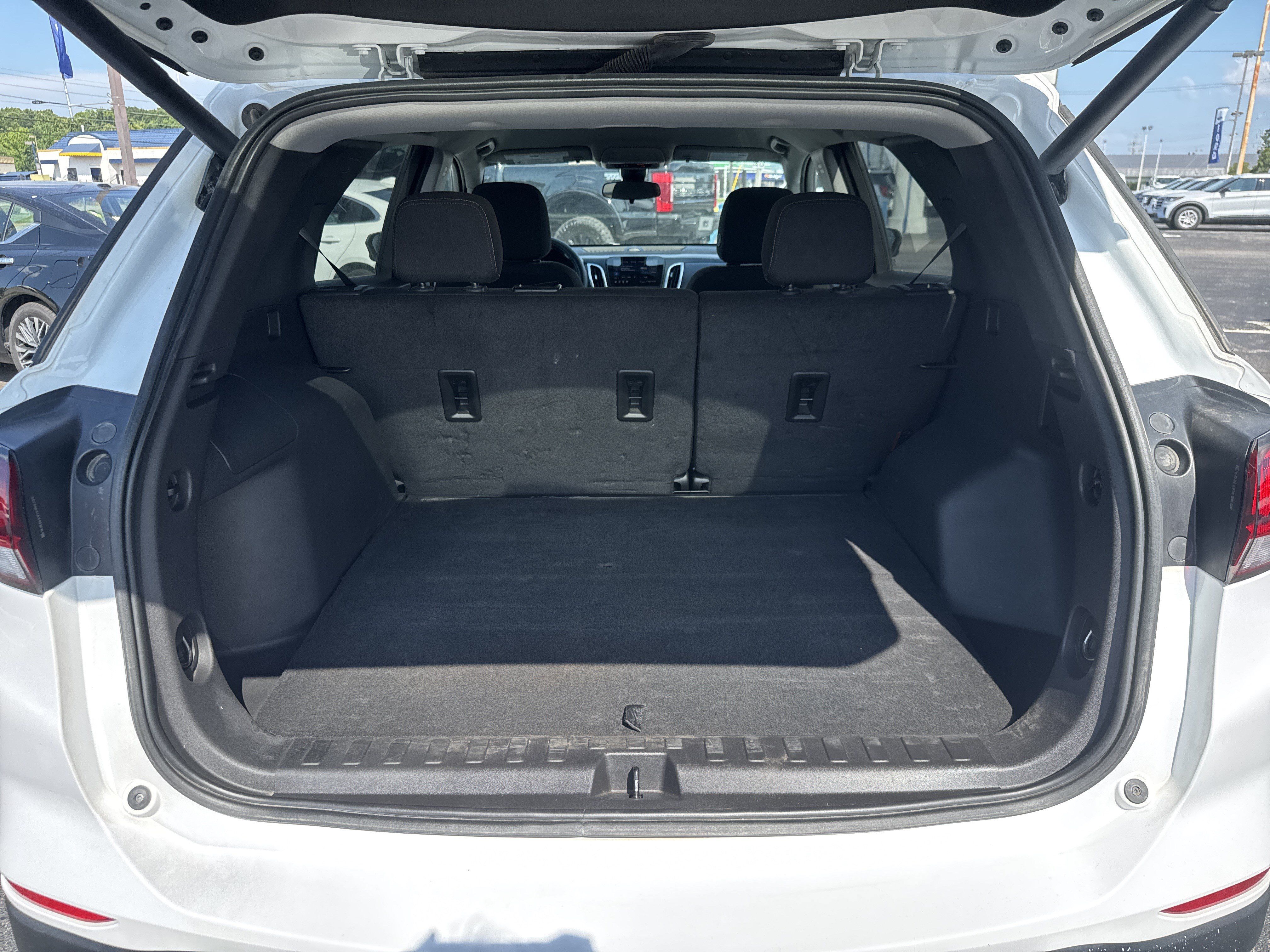 Used 2024 Chevrolet Equinox LT AWD/4WD image 13