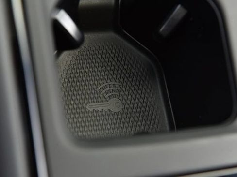 New 2026 Volkswagen Tiguan SEL R-Line AWD/4WD image 15