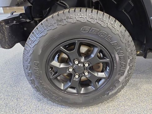 Used 2022 Jeep Wrangler Willys image 33