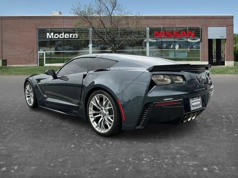 Used 2019 Chevrolet Corvette Z06 RWD image 2