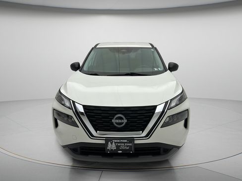Used 2023 Nissan Rogue S AWD/4WD image 2