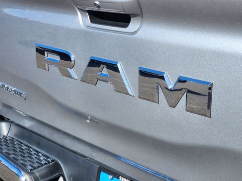 Used 2025 RAM 1500 Laramie image 9